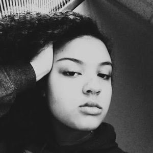 Meet your Posher, Naomi